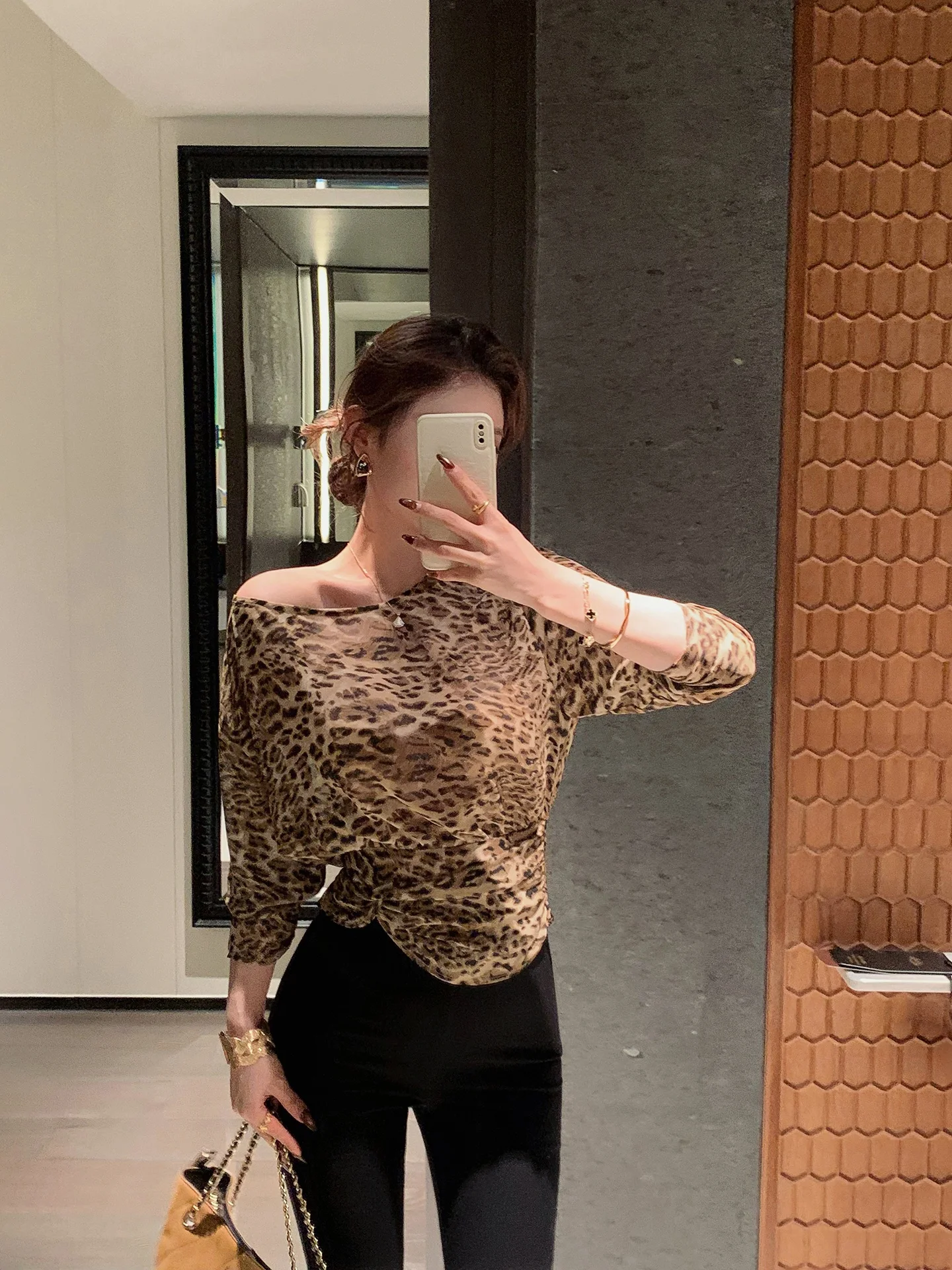 

Slimming Belted One-Shoulder Commute Top Leopard Print Two-Way Wear Polyester Fiber Casual Women's Fashion Spring Summer