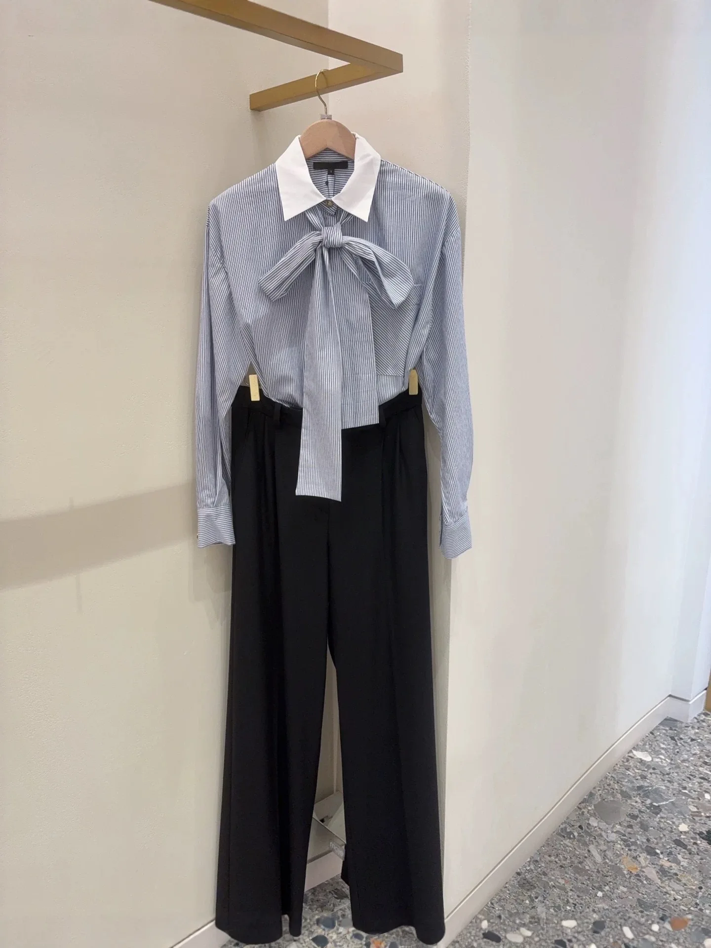 เสื้อผู้หญิงลายทางผูกโบว์ คอปก แขนยาว สไตล์ฝรั่งเศส ผ้าฝ้ายแท้ ทรงหลวม ผูกโบว์ด้านหลัง สีหวาน