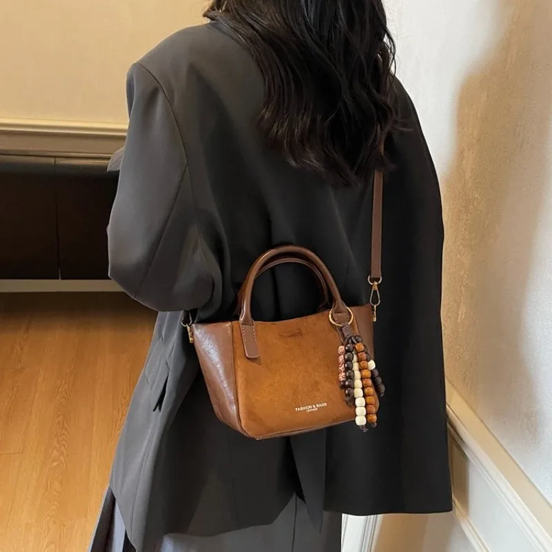 

Minimal Charm Leather Messenger Bag Classic Paris High End Vintage Design Casual Simple Tote Bag Elegant Crossbody Daily Leisure