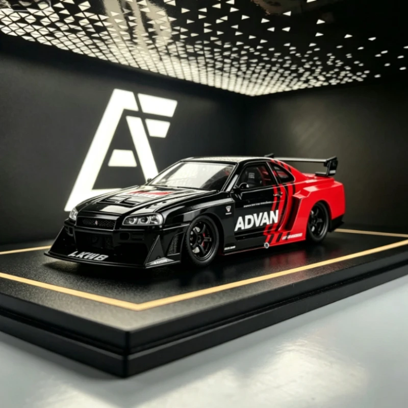 1:24 Modified GTR Diecast Alloy Car Replica Distinct Refitted Body Pull Back Sound Light Theme Shooting Prop Premium Gift
