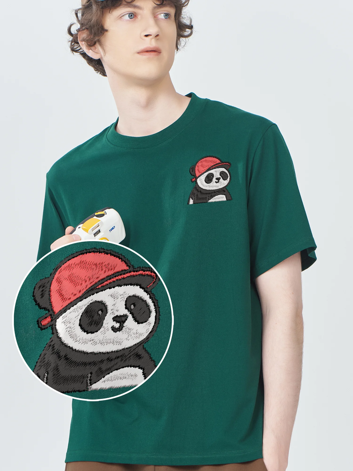 

Wear Hat Bear Embroidered Cotton T-Shirt For Men Women Luxury Designer Fashionable Embroidery Short Sleeve