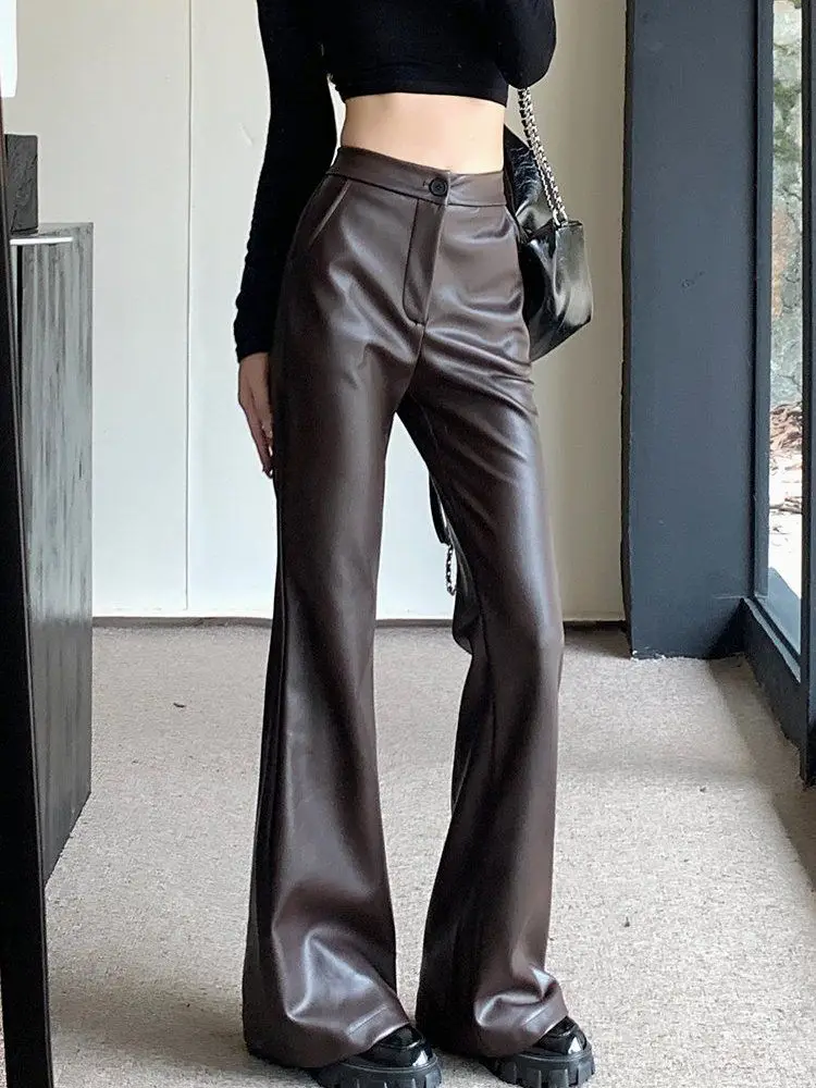 2024 Hot Coffee Color Slim Fit PU Leather Flare Pants dla kobiet Jesień i zima Skórzane spodnie z wysokim stanem do podłogi