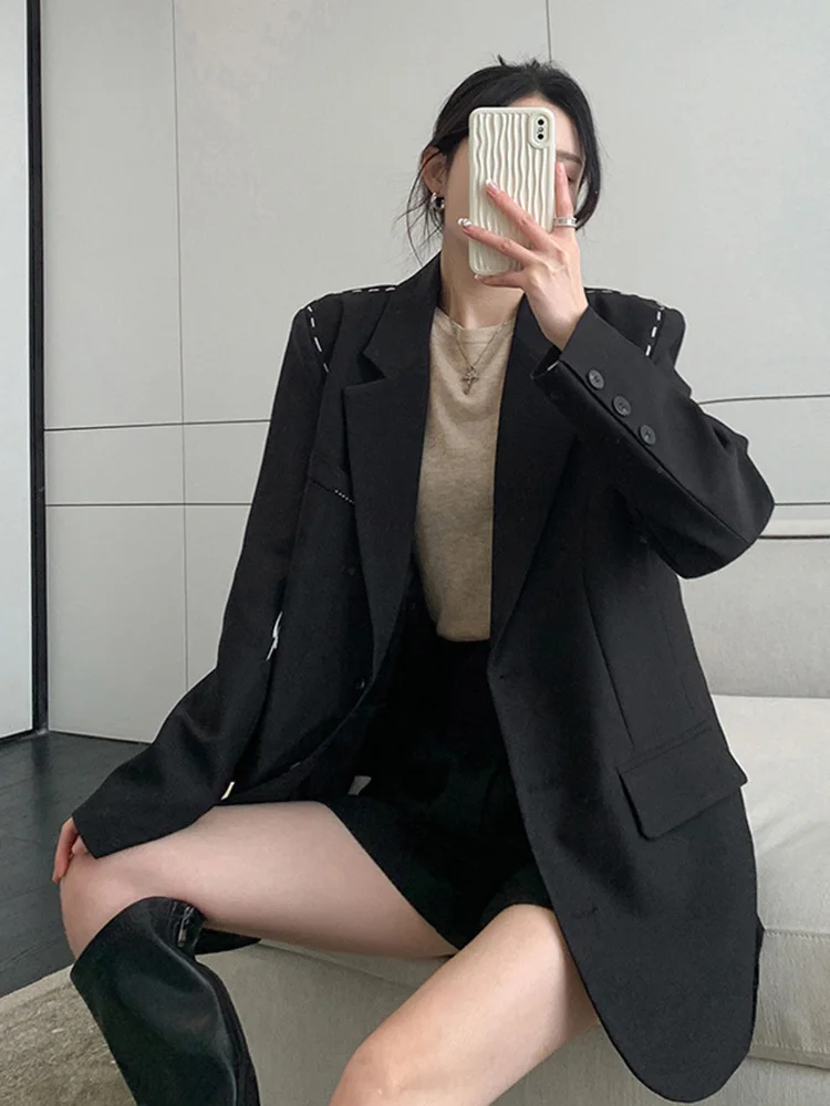 [EAM] Women Black Topstitched Big Size Blazer New Lapel Long Sleeve Loose Fit Jacket Fashion Tide Spring Autumn 2024 1DF5042