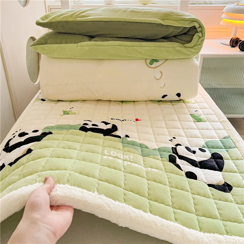 1pc Mattress Toppers Winter Warm Velvet Bed Sheet Home Dormitory Bedspread Non-slip Mattress Cover Thin Tatami Floor Bed Mat