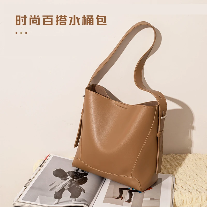 

Simple bucket bag, high-end tote bag, autumn and winter underarm bag, large-capacity versatile shoulder bag, commuting bag