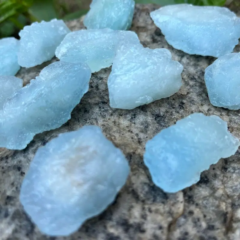 200 g Natural Aquamarine Raw Stone Healing Crystal Rough Gemstone for DIY Crafts Home Decor Energy Meditation