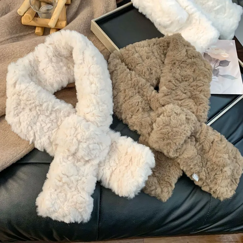 2025秋冬韓国風スカーフ：厚手フェイクラビットファーネックウォーマー—暖かさと雰囲気を演出する、快適で多用途なクロスラップ！