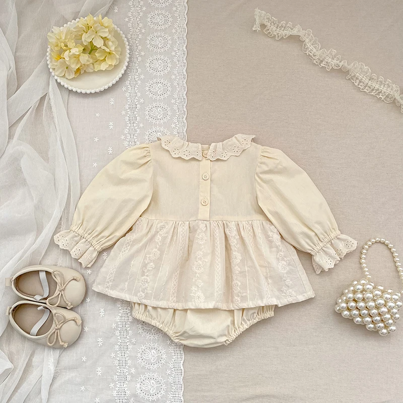 Baby-Mädchen-Strampler im Vintage-Stil mit Spitze, Rüschenkragen, langen Ärmeln, Baumwollrock mit Stickerei, Body, Neugeborenen- und Säuglings-Prinzessinnen-Outfit, 0–24 Monate. – Detail 2