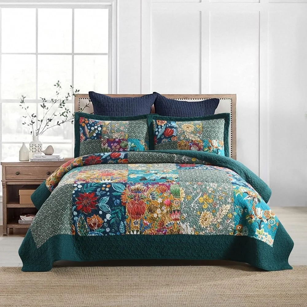 

Cotton Quilted Bedspread Sets with Reversible Patchwork Floral Design in Turquoise