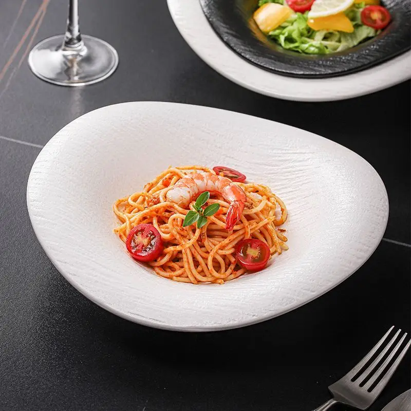 

Modern Ceramic Dessert and Salad Bowls Uniquely Shaped Dinnerware Hotel Restaurant Tableware Irregular Black White Dinner Plates