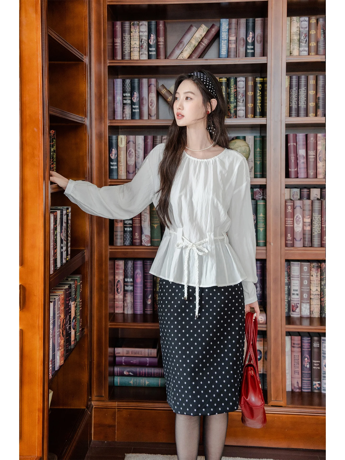 

Белая женская блузка с длинным рукавом, подчеркивающая талию, в уникальном французском стиле, из смесового хлопка, для делового повседневного образа