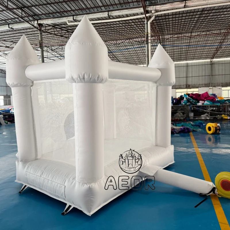 Wit springkasteel 2,5x2,5m opblaasbaar springkasteel voor kinderen, geheel wit mini-springhuis voor bruiloft
