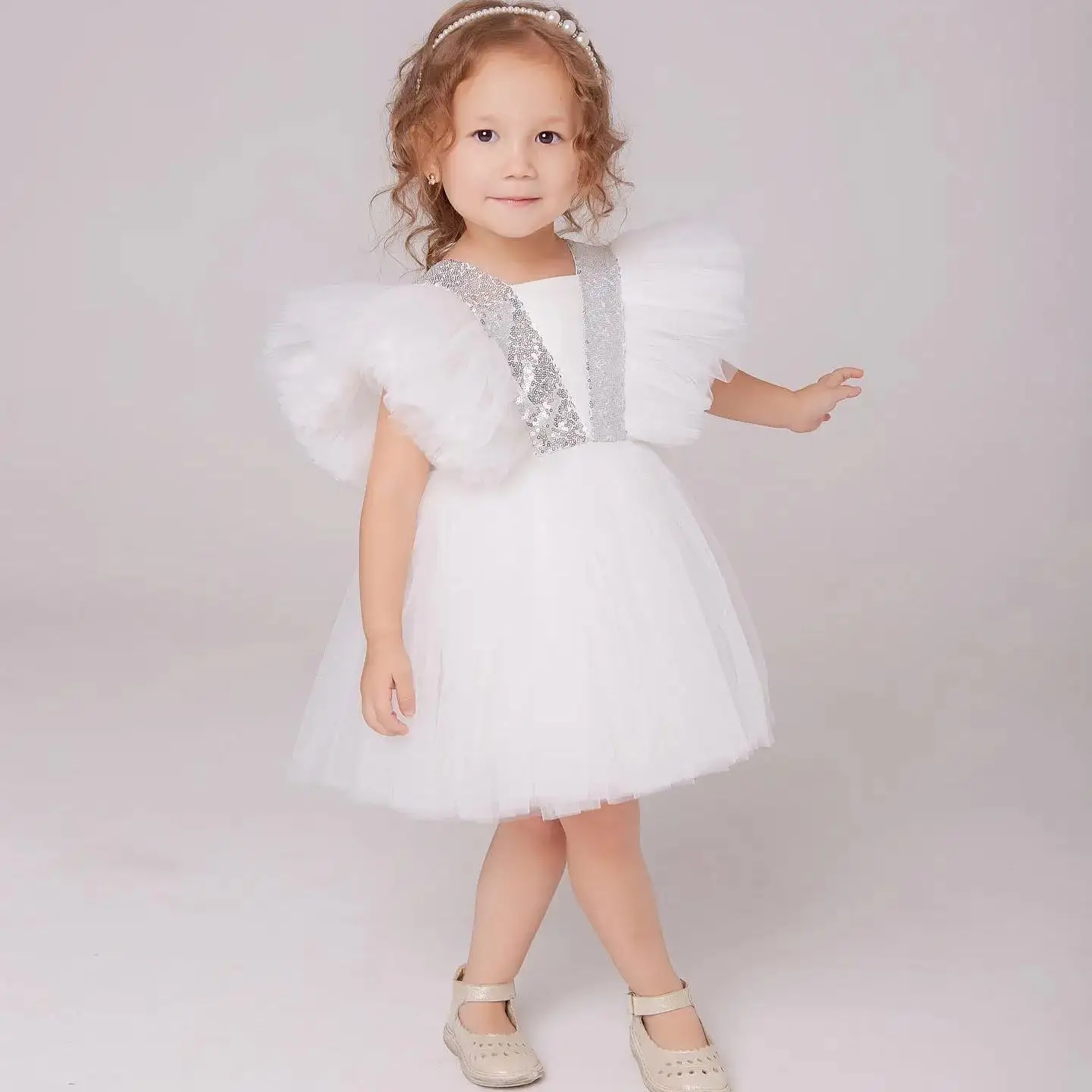 

White Ball Gown Flower Girl Dresses for Wedding Tiered Sequin Kids Birthday Party Gowns Knee Length Children Photography Dresses