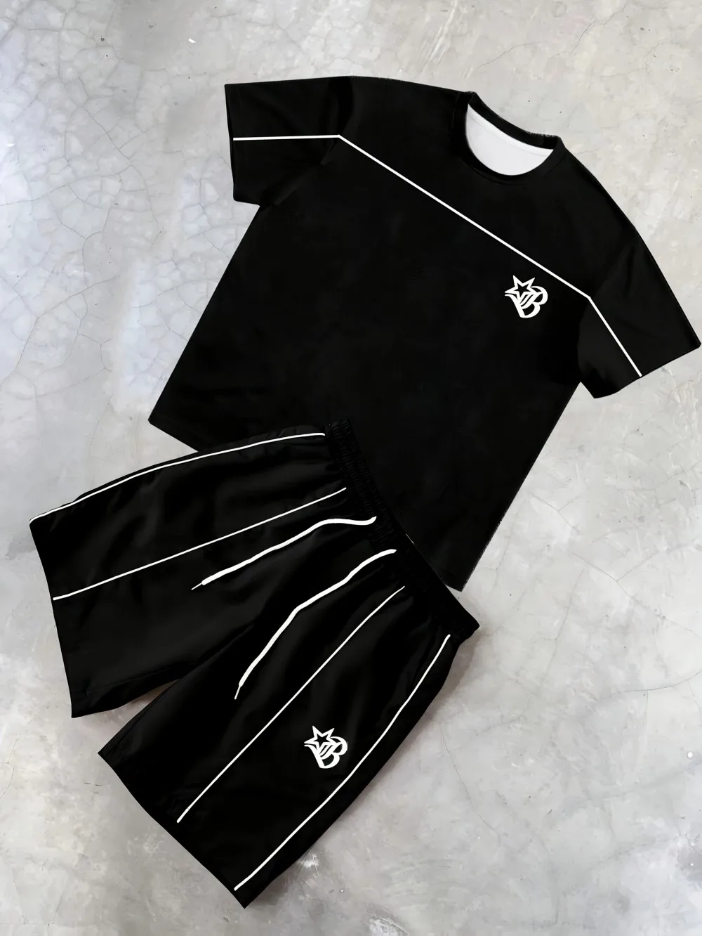 

The new men's set for summer 2025 is a casual fashionable soft comfortable and breathable 3D line pattern print
