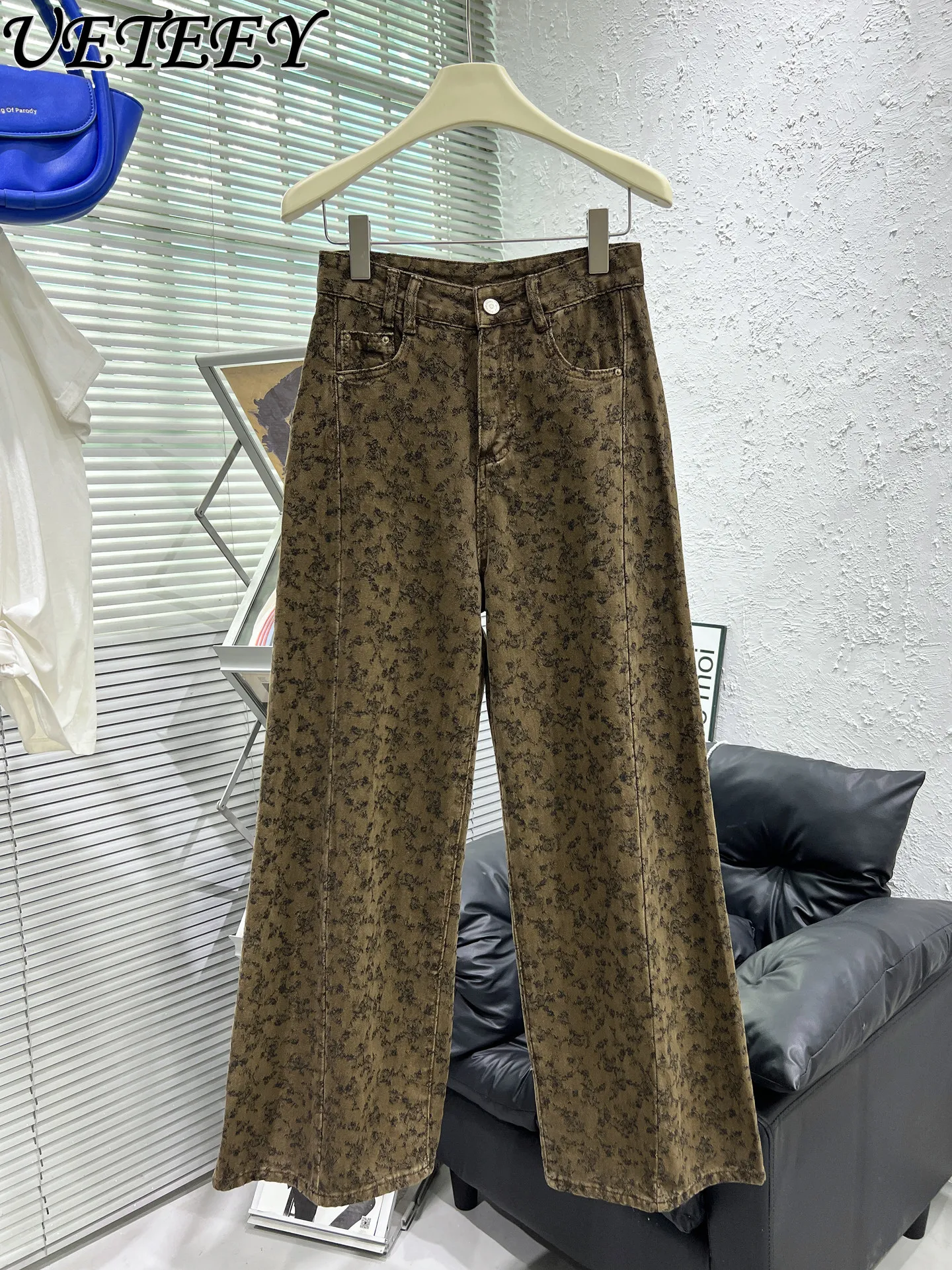 

Женские джинсы с ретро-принтом и высокой талией, повседневные, весна 2026, новый стиль, свободный крой, прямые широкие брюки, стройнящие фигуру