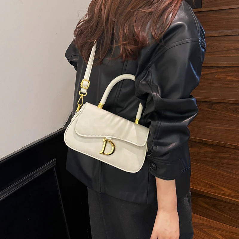 

Chic Minimalist Casual Leather Crossbody Bag With Solid Color Large Capacity Trendy Style For Women Everyday Shopper