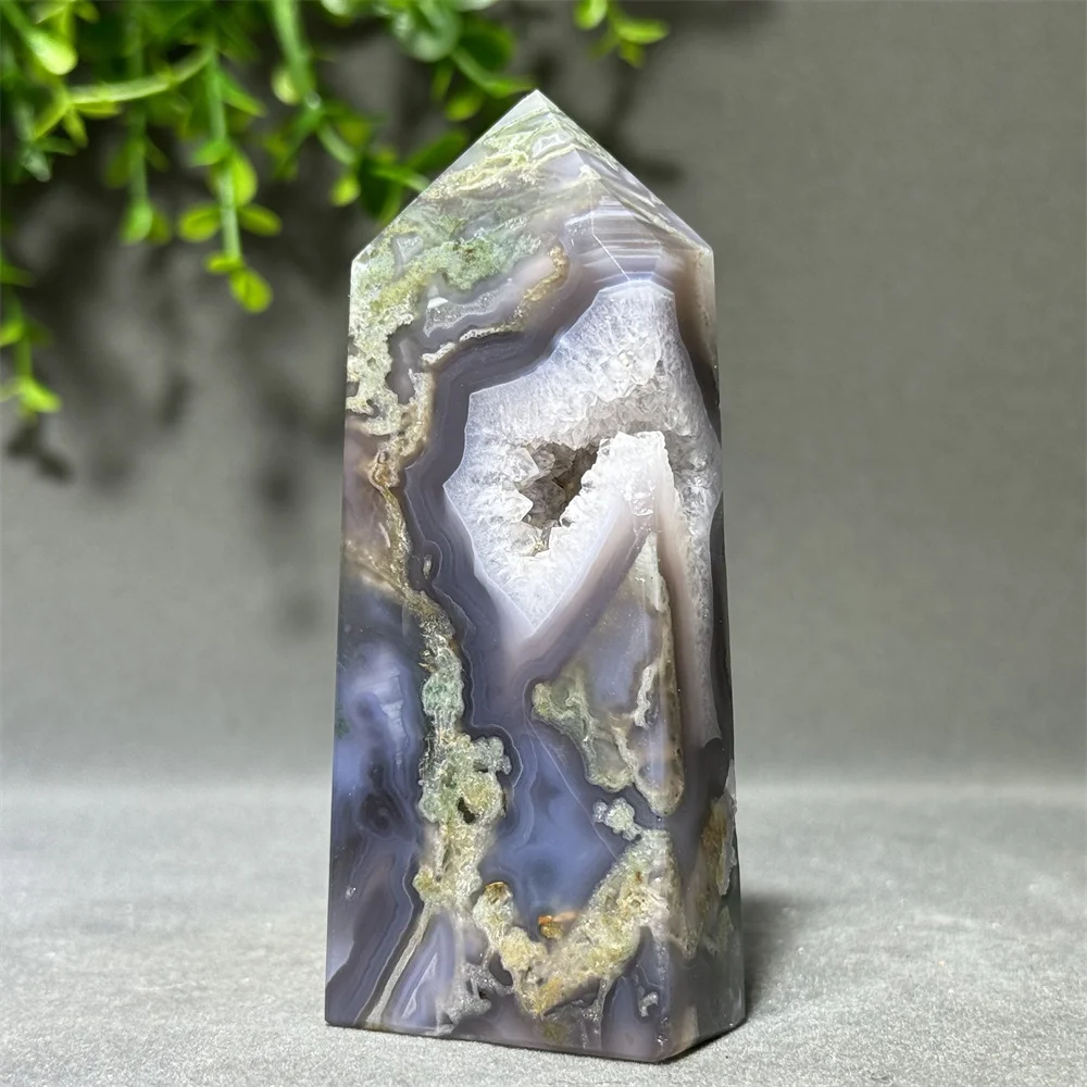 Pierre précieuse naturelle d'agate aquatique, grotte de cristal, tour de cristal, traitement Reiki, Collection d'autel de sorcellerie, décoration énergétique pour la maison
