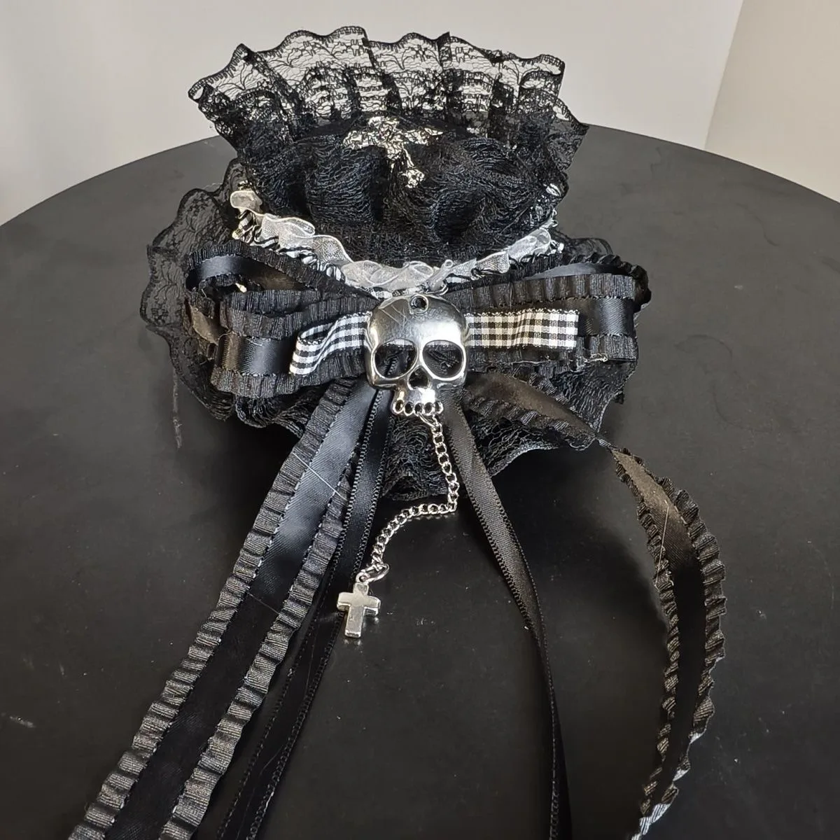 Y2K Kopfbedeckung Lolita Harajuku Mädchen Dark Gothic Schleife Spitze Totenkopf Kreuz Kleiner Hut Haarnadeln Mini Zylinder Haarspange