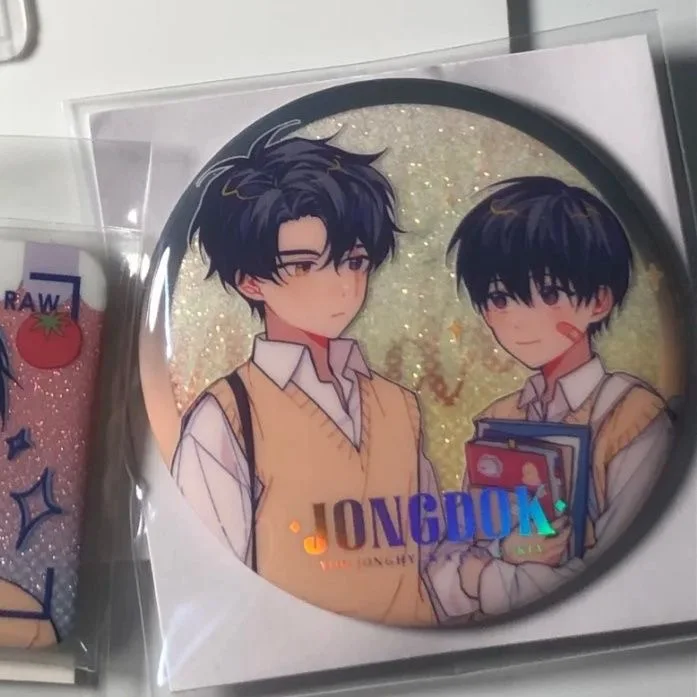 От перспективы всеразных читателей, ближнего дудзинши, значки, самодельные подарки, в наличии.