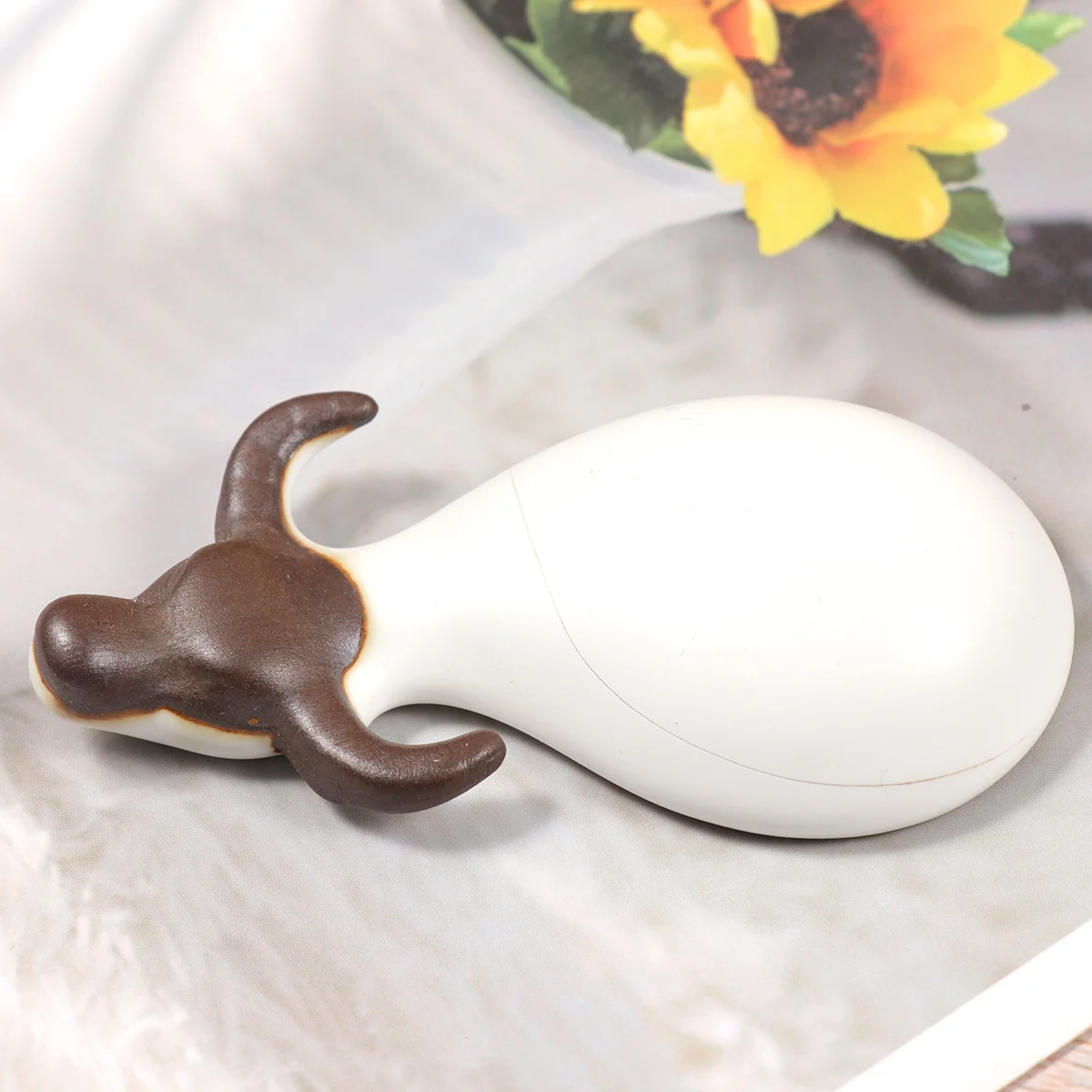 

Water Buffalo Craft Table Ornaments Delicate Tea Pet Porcelain Chinese Style Accessory Plaything Decoration