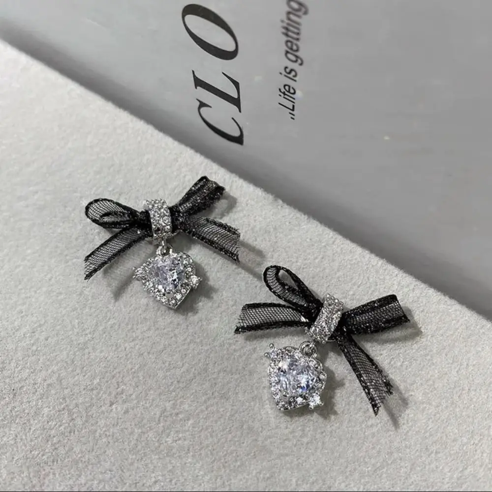 

1 PCS Manicure Ornaments Zircon Nail Art Accessories Exquisite Sweet Heart Zircon Pendant Nail Charms Organza Bow Elegant