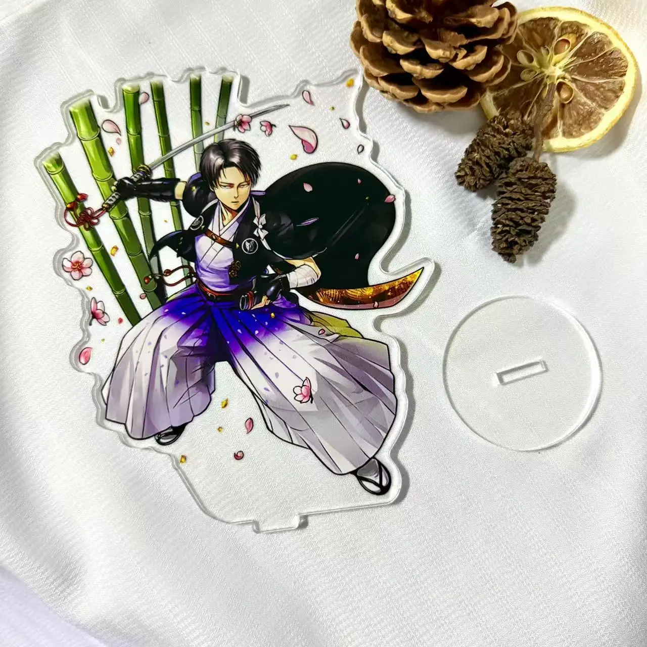 15 см аниме «Атака Титанов», кимоно Леви, фигурка, акриловая подставка, статуя Микаса, Рождественская фигурка Reiner, вешает украшение для стола, игрушка Эрен