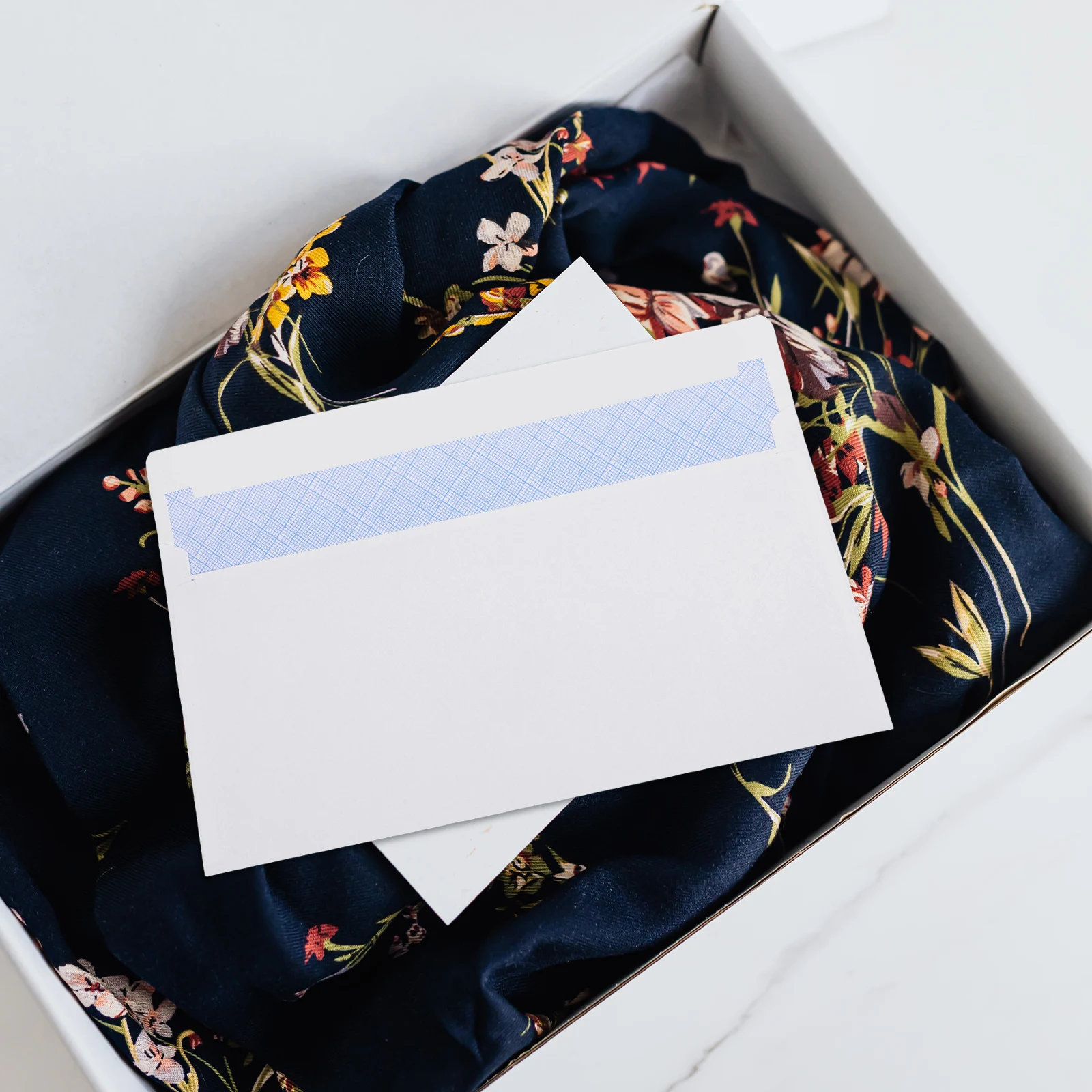 

50pcs Self Seal White Envelopes Letter Size Release Paper Confidentiality Protection Mailing Supplies Flat Cardboard Envelopes