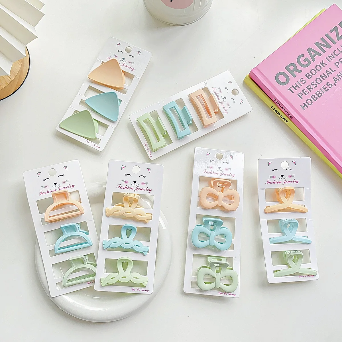 

2025 SS Hair Claw Set 3PCS 4cm Frosted Clips High Ponytail Fixer Cute Bangs Tamer for Teens Schoo Accessories