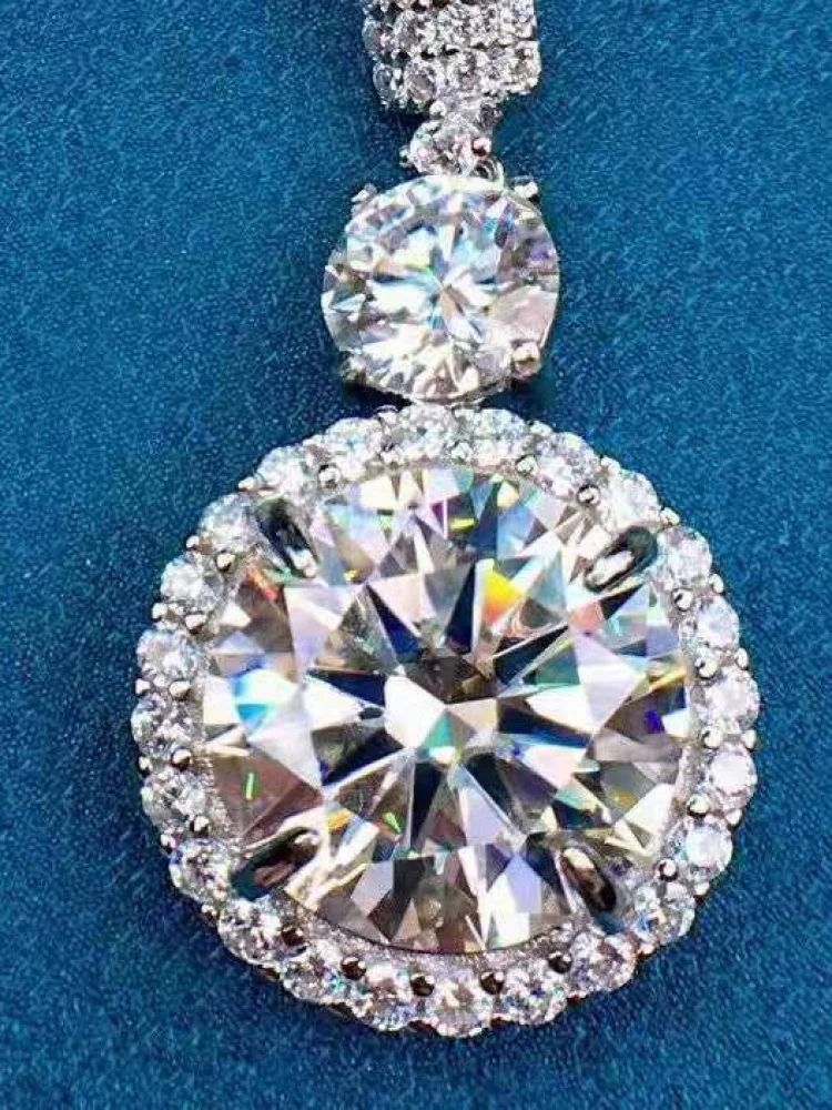 

S925 Silver Pendant Nelace Luxury Eye-ching Design New Fre out Faion Jewelry Pendant Accories