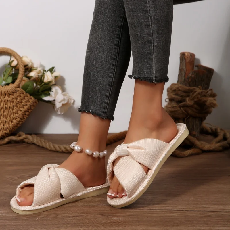 Modische, heiß begehrte, sexy flache Slipper, Sommerneuheit, runde Spitze, leicht und bequem, lässige Slipper für Damen