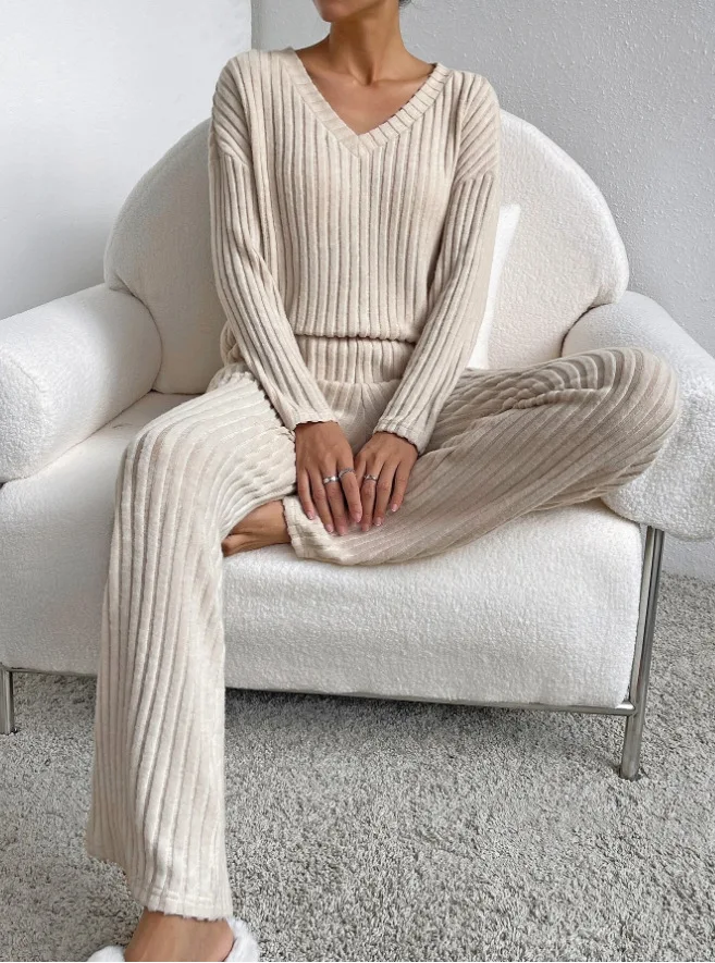 2024 Autumn/Winter Cross border European and American New Fashionable Casual Straight Leg Pants with Loose V-neck Pit Strips Two