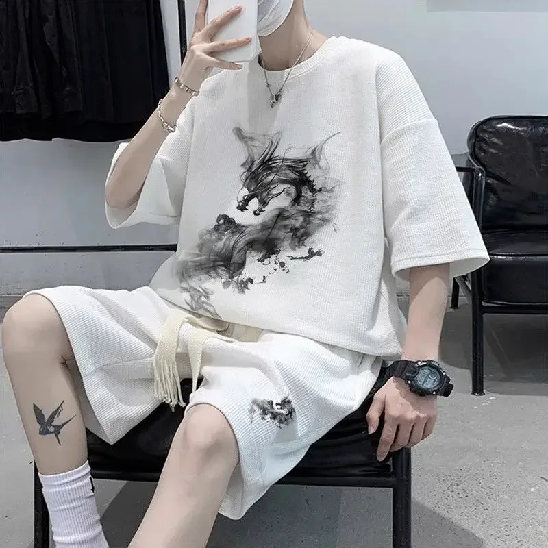 Impressão masculina t camisa conjuntos curtos gráfico náilon estiramento kpop marcas originais elástico barato roupas soltas camiseta básica shorts masculinos conjunto