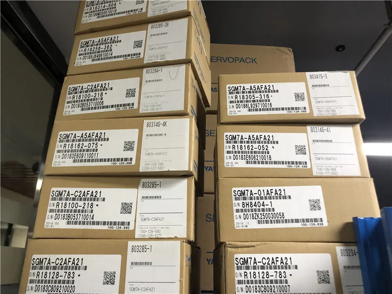 

Оригинальный серводвигатель Yaskawa SGM7A-A5AFA21/SGM7A-01AFA21/SGM7A-C2AFA21