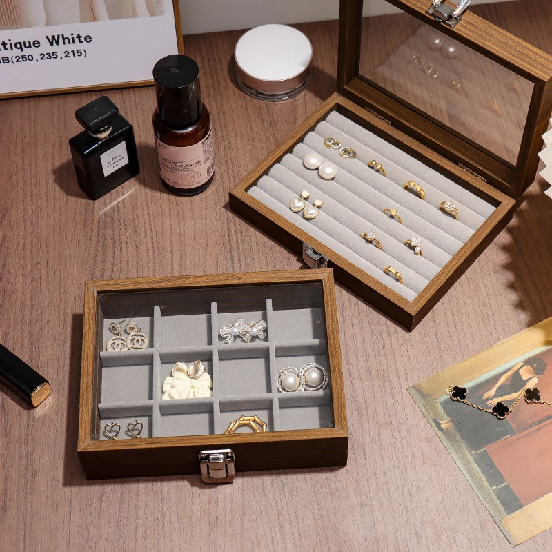 クルミ材のジュエリーボックス。精巧な木製の指輪箱、イヤリング、スタッド、ネックレス、小物用の多層収納ボックス。