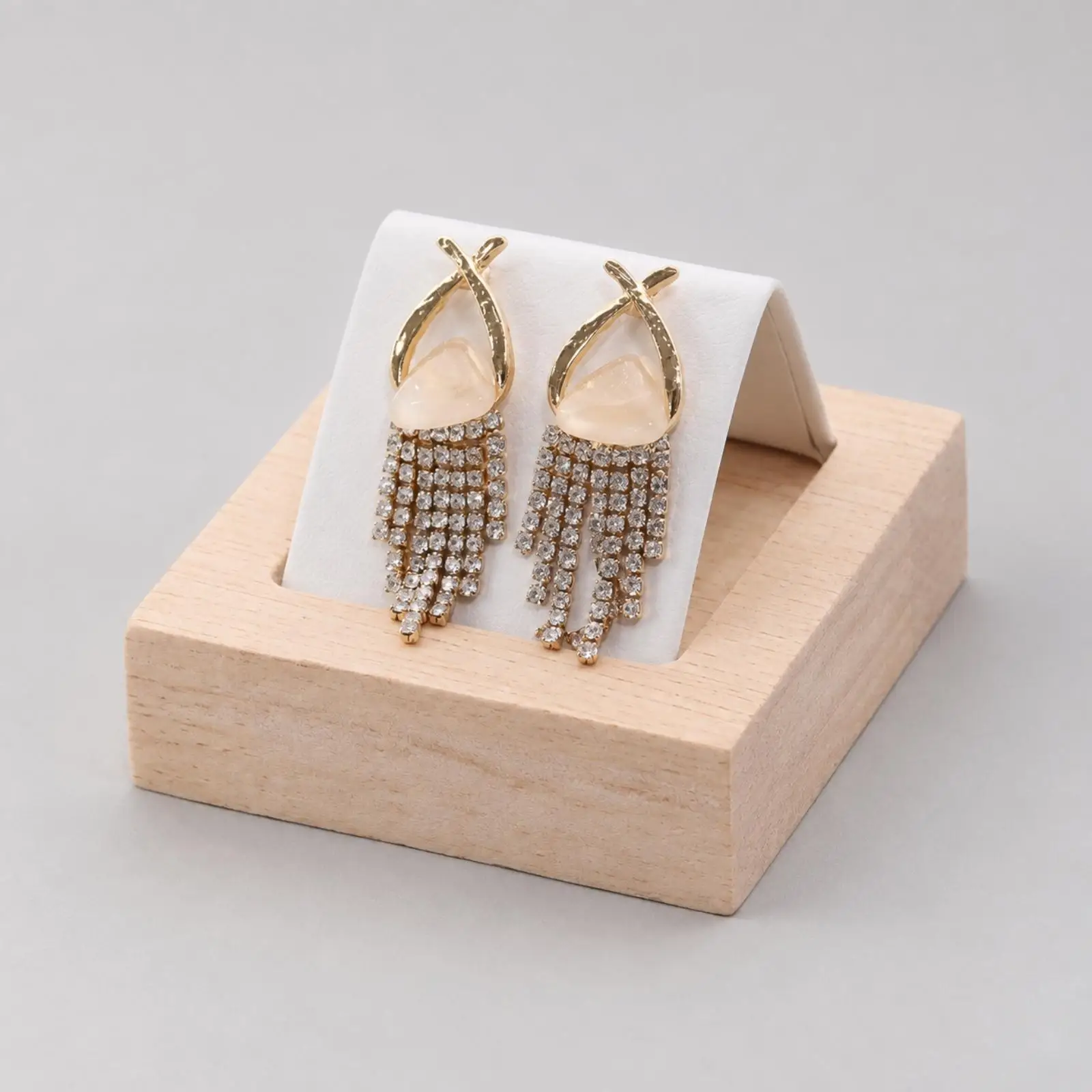 Countertop Jewelry Display Stand for Earrings and Small Accessories White Leather Wood Base Holder Shop Organizer Case