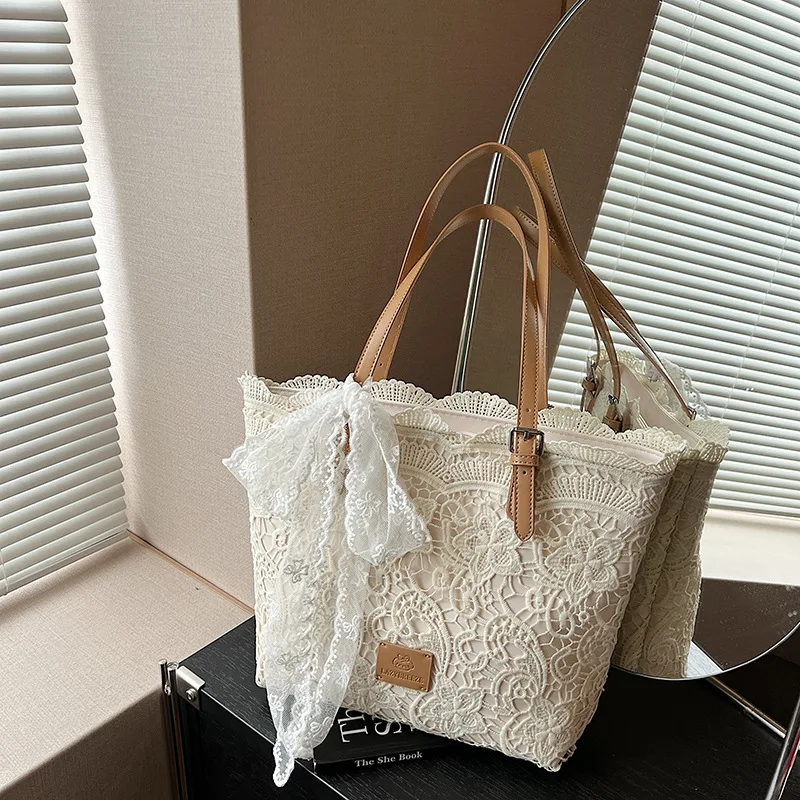 

New Korean Lace Handbag Women Large Capacity Shopping Bag Retro Summer Embroidered Shoulder Bag for Travel Beach Tote Bag