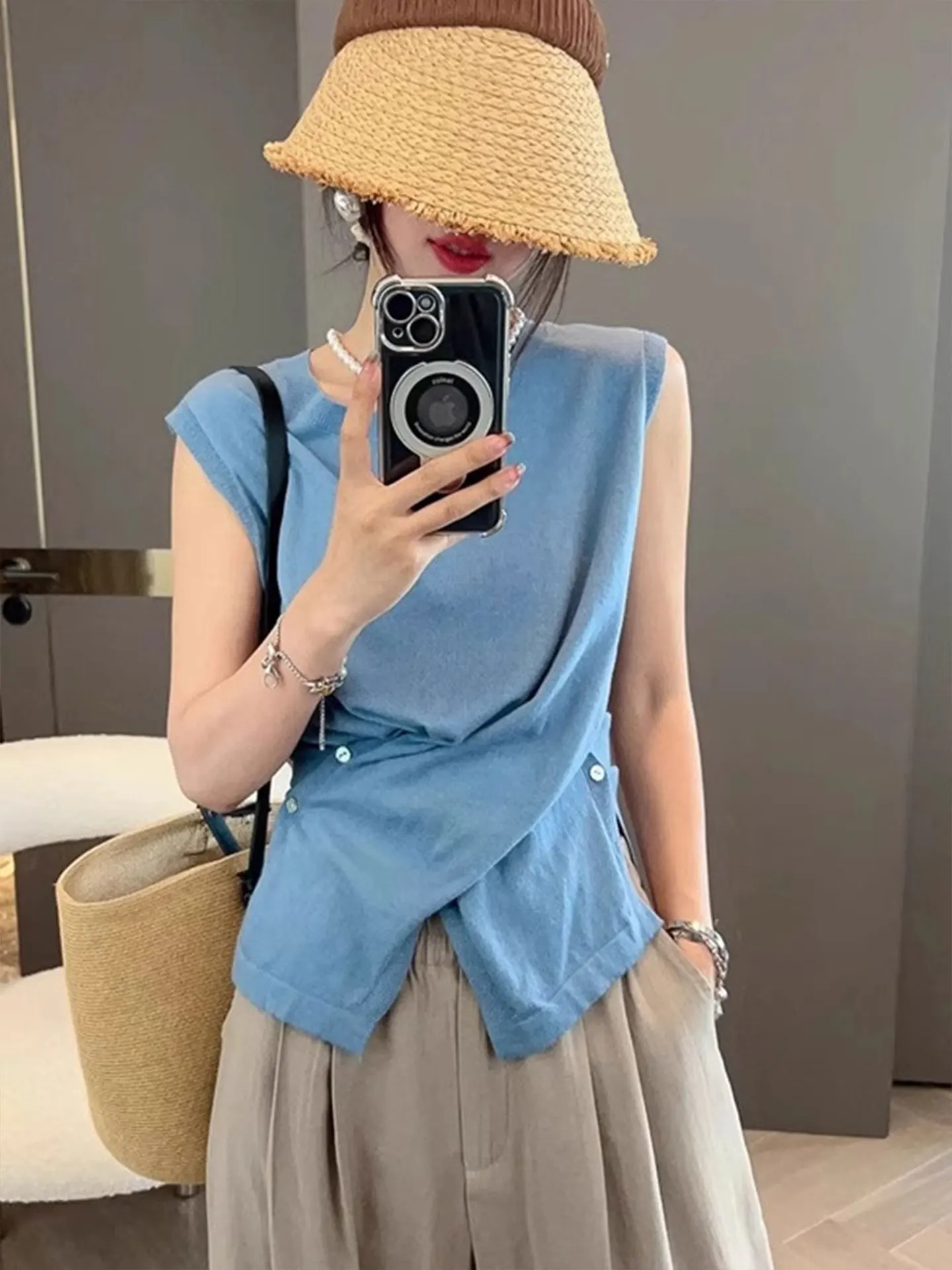 بلوزة صيفية نسائية فضفاضة بتصميم كوري، بدون أكمام، خفيفة الوزن وقابلة للتنفس، مع تصميم متقاطع عند الخصر لإبراز الرشاقة، طراز ...