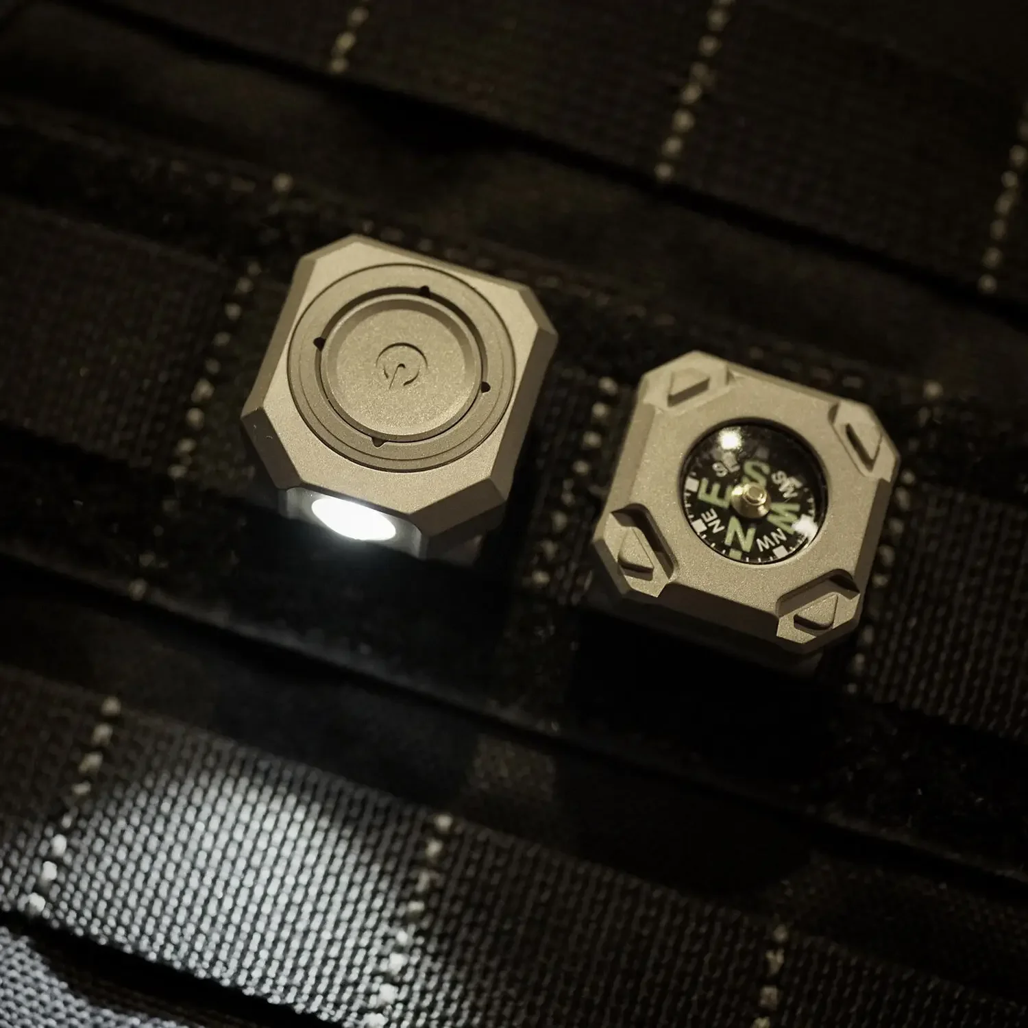 Cooyoo CPS-5 Titanium/Copper Watchband Compass, Special Encapsulation Technology High Sensitivety Wristband Compass