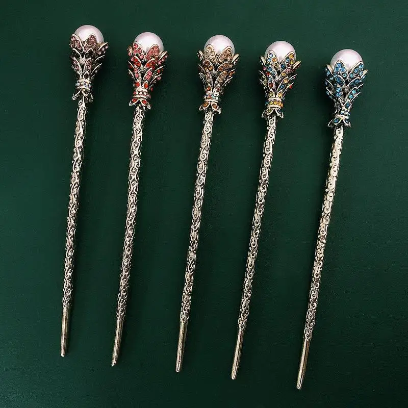 Antiker Goldener Geschnitzter Haarstab mit Kunstperlen und Bunten Strasssteinen für Hanfu, Hochzeiten, Partys und Tägliche Haardekoration – Detail 1