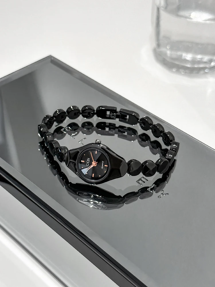 

Women's watch luxury highend simple stylish exquisite small bracelet watch women's watch gift women's luxury watch, female gift