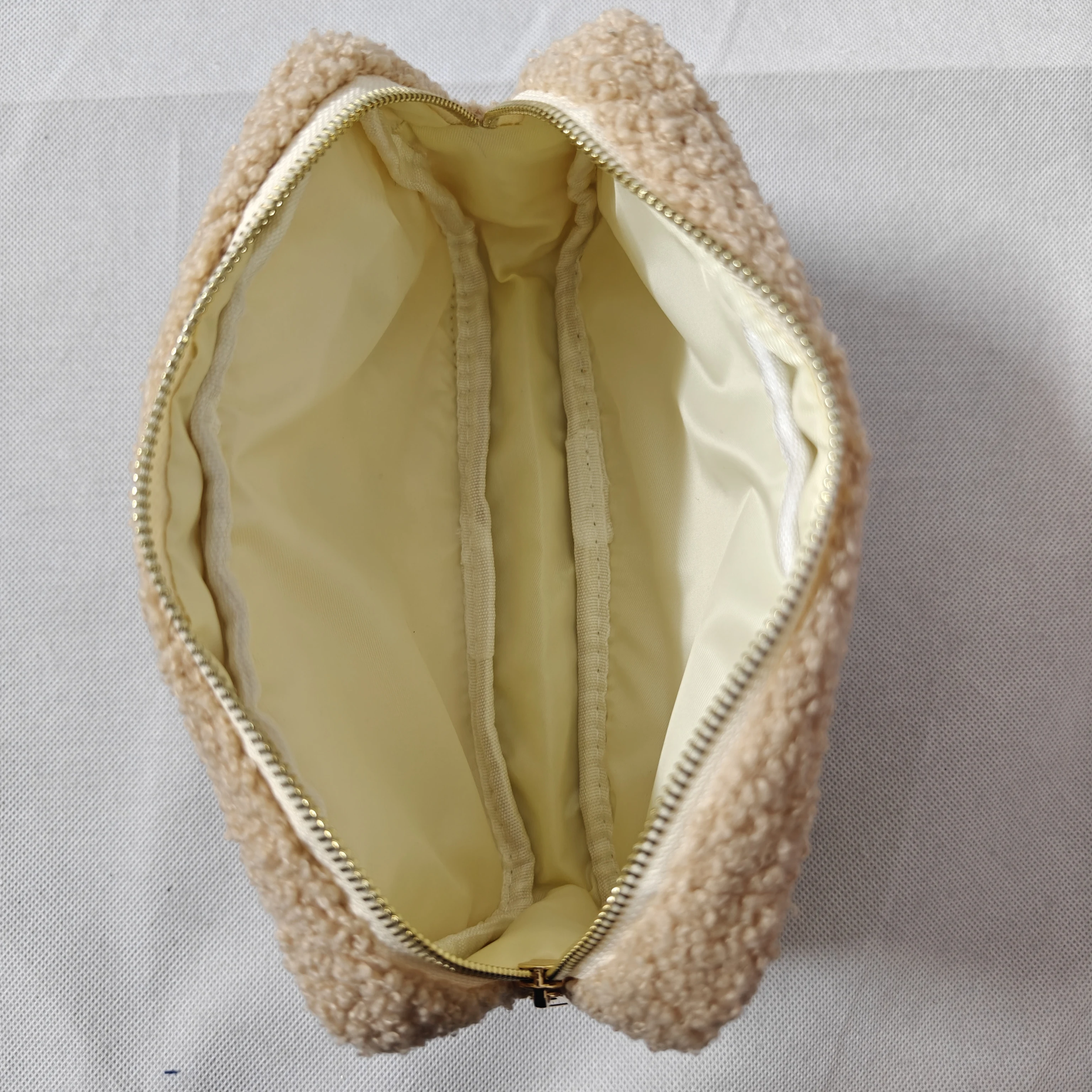 Sacs à fermeture éclair en peluche en cachemire pour femmes, trousse de maquillage en laine d\'agneau, rangement de voyage, produits de toilette en