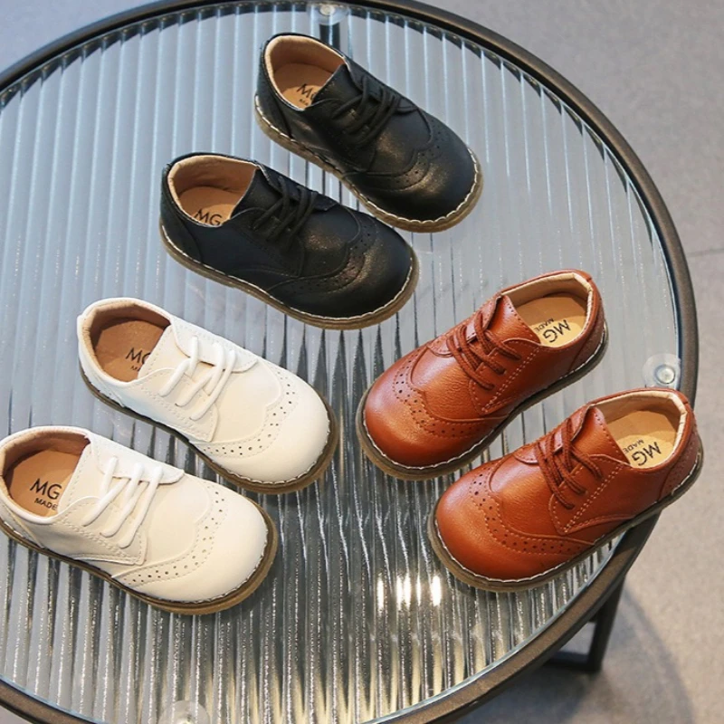 

Весенние детские кожаные туфли в британском стиле 2026: Новые повседневные модные туфли-лоферы для мальчиков, нескользящие, для вечеринок
