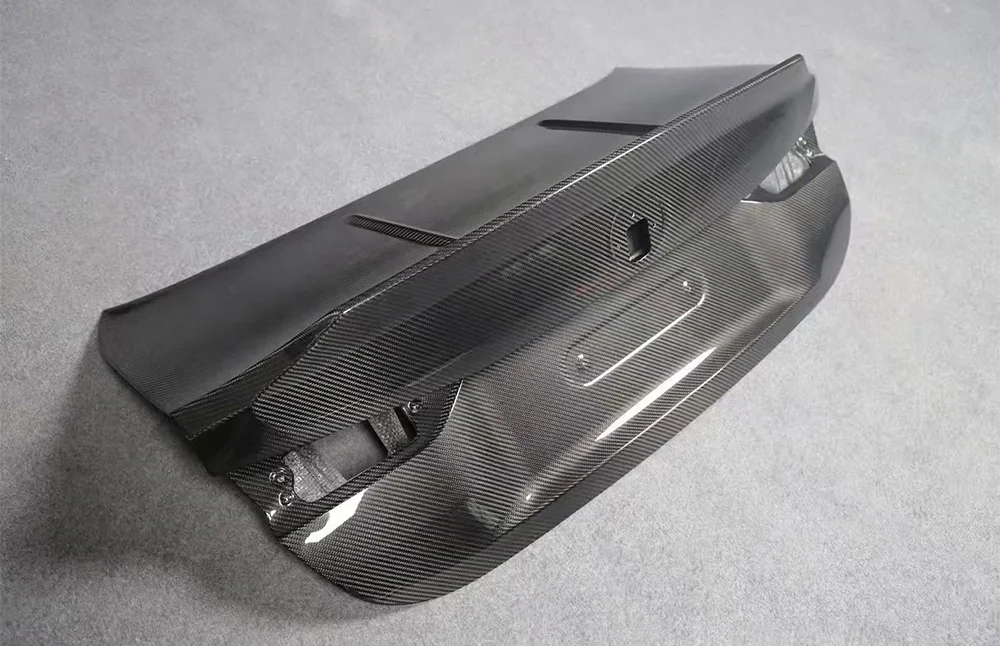 

For G82 M4 Auto Car Rear Trunk Lid Accessory Dry Carbon Upgrade Exterior Body Part Replacement for Car's Back Trunk Cover