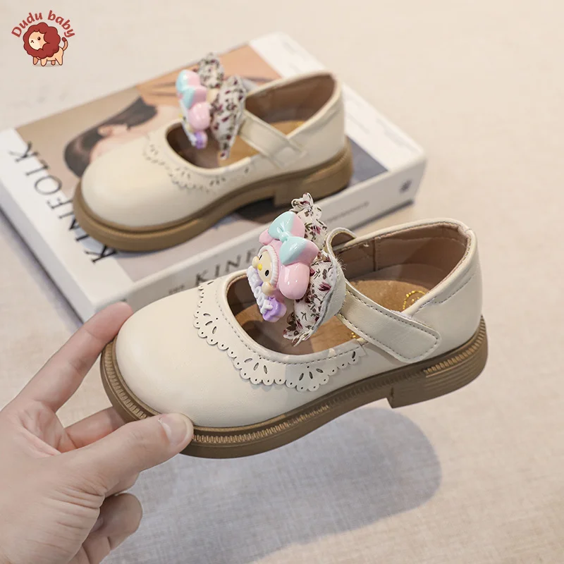 

Newly Summer Kids Style Cut-outs Sandals Soft Sole Child Flat Leather Shoes 26-36