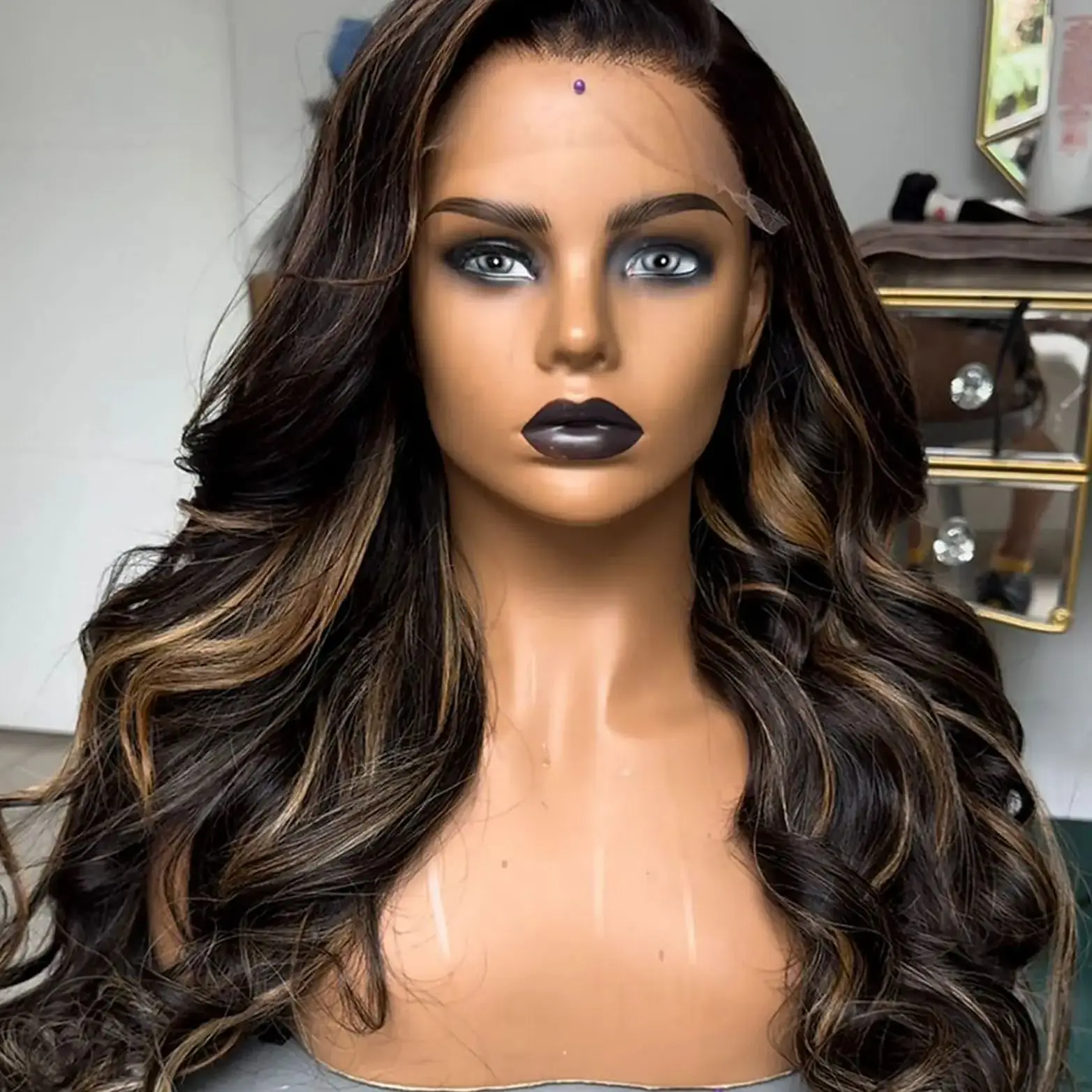 

13x4 HD Ombre Dark Wigs Blonde Balayage Luxury Synthetic Lace Front Wig Long Body Wave Wig Costume Woman Daily Party Daily Used