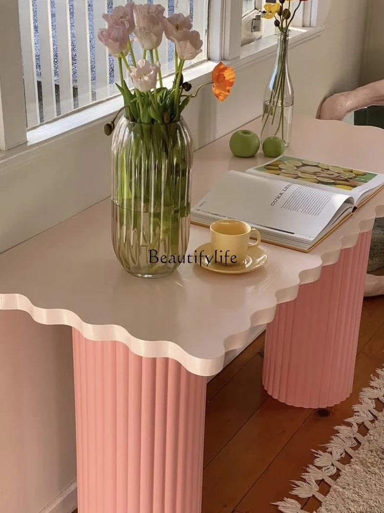 Mesa de jantar de escritório em formato especial simples e moderna rosa em forma de onda de vento creme