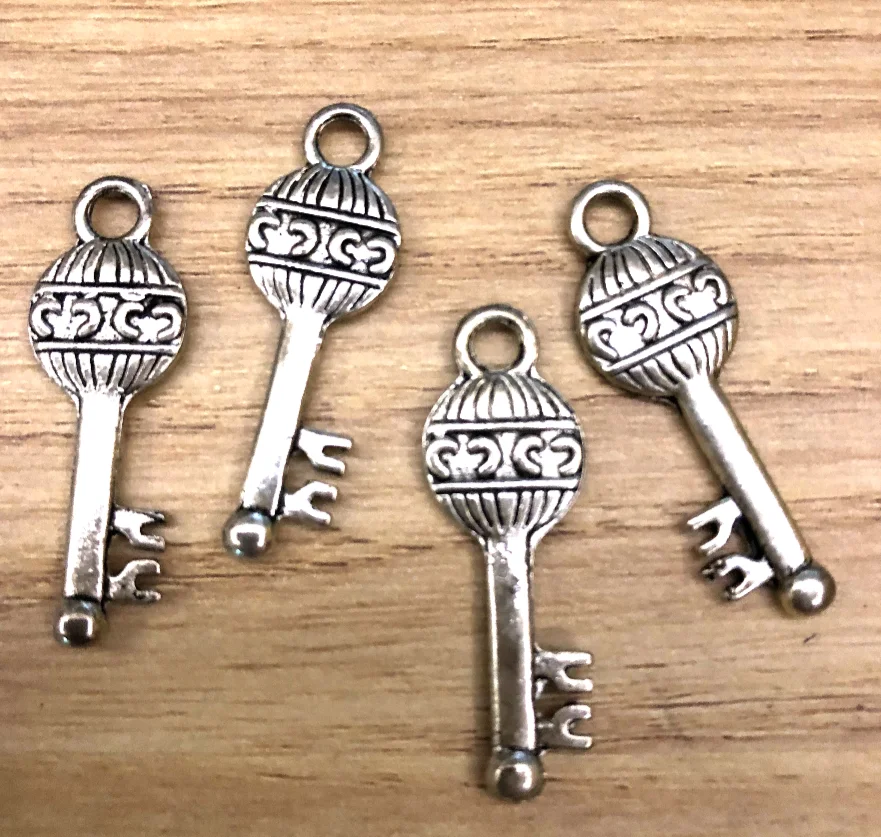 

25pcs 26*8mm Vintage key shaped charms for DIY findings Zinc Alloy Metal HWH3435