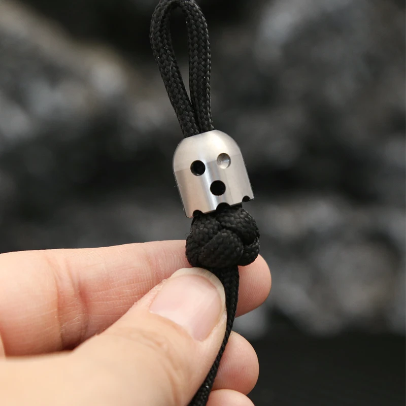 الفولاذ المقاوم للصدأ شبح سكين قطرة قلادة الكبار تململ لعبة Paracord حبل الضغط اللعب Edc ملحق موضة الرجال النساء هدية