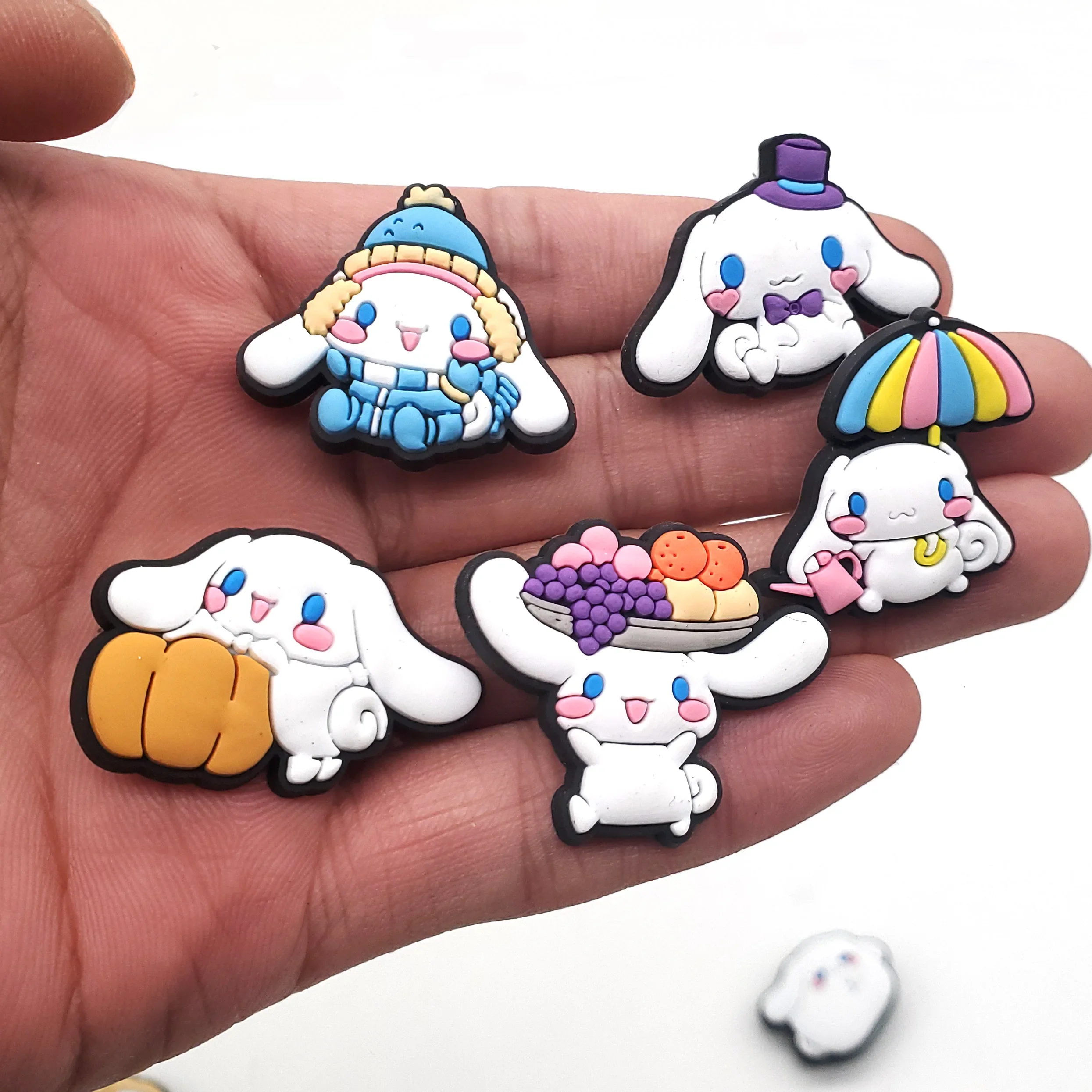 10-30 sztuk Sanrio buta Charms Kawaii Kuromi Cinnamoroll melodia akcesoria do obuwia dekracji krokodyle DIY sandały dla prezenty dla dzieci