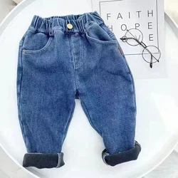 Jeans invernali per bambini pantaloni in Denim caldo di velluto spesso per bambini per ragazze Leggings sottili pantaloni in pile blu per bambini 2024 nuovo